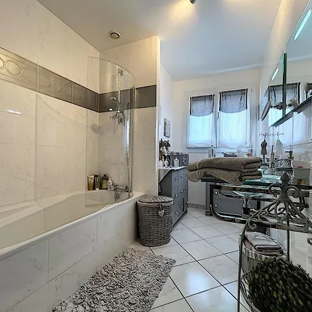 Villa The Enchanted House - Pool & Garden - Parking Sainte-Savine